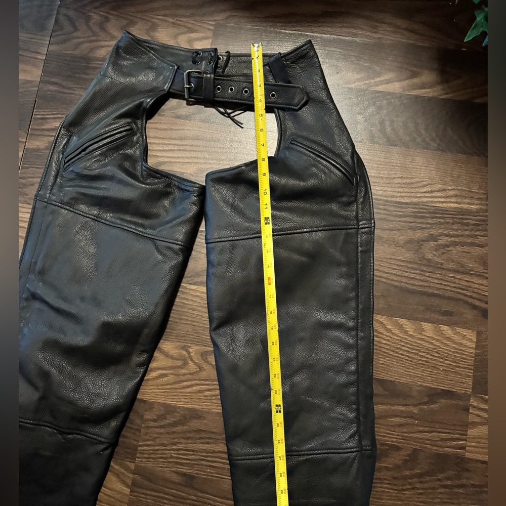 Black Leather Chaps papa’s leather barn men’s size med liner, insulated preowned
